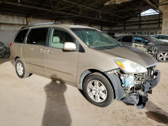 2004 Toyota Sienna XLE