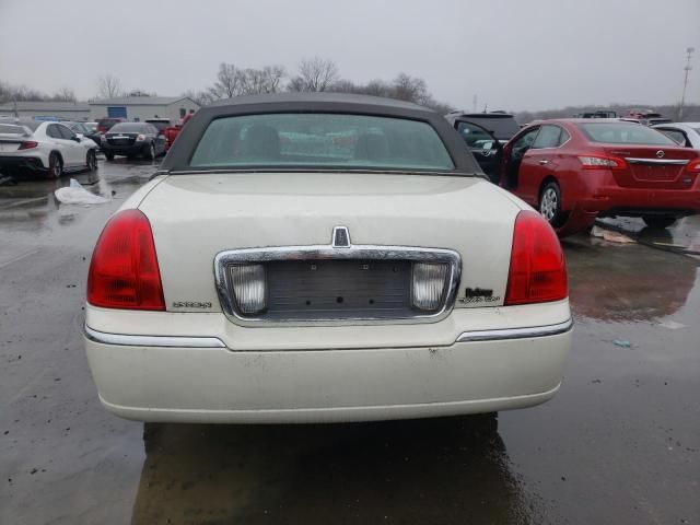 2006 Lincoln Town Car Signature