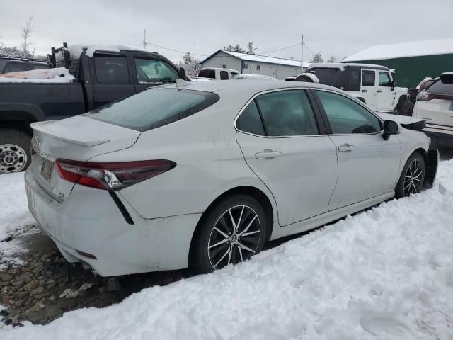 2022 Toyota Camry SE