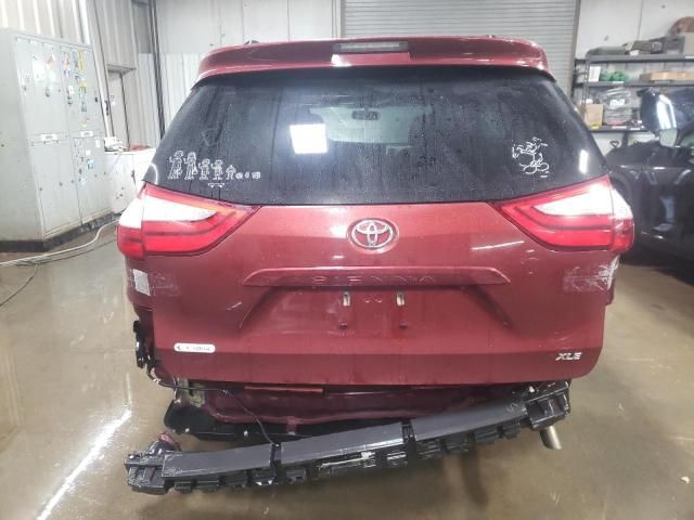 2016 Toyota Sienna XLE