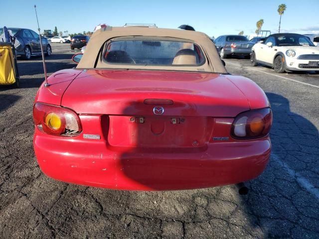 2000 Mazda MX-5 Miata Base