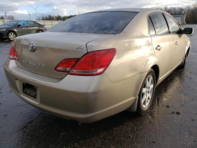 2005 Toyota Avalon XL