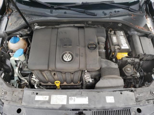 2014 Volkswagen Passat SE