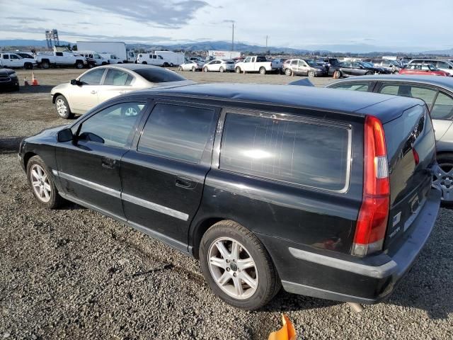 2004 Volvo V70 FWD