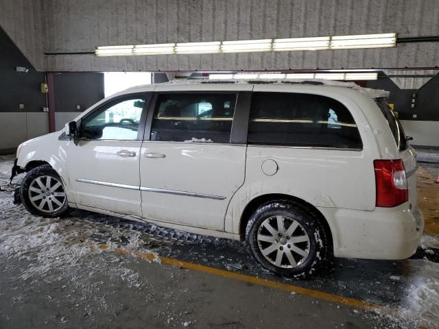 2013 Chrysler Town & Country Touring