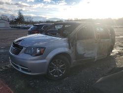 Salvage cars for sale from Copart Grantville, PA: 2015 Chrysler Town & Country S