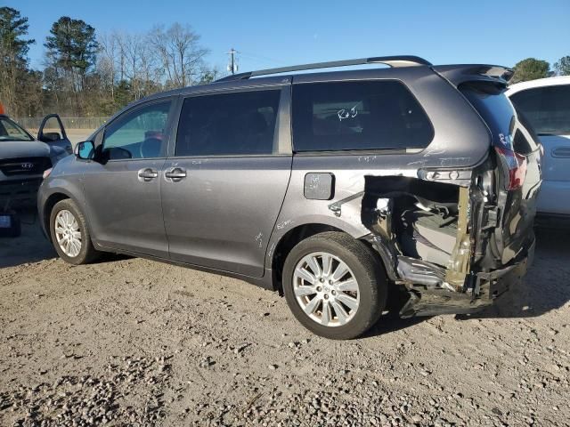 2017 Toyota Sienna LE