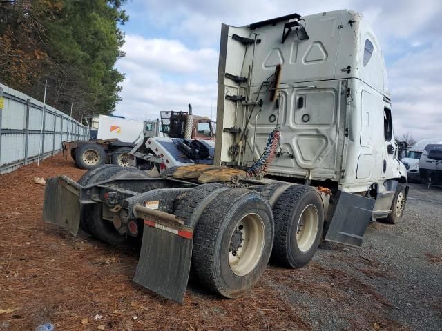 2018 Freightliner Cascadia 125