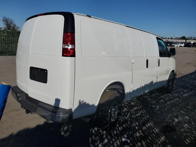 2022 Chevrolet Express G2500