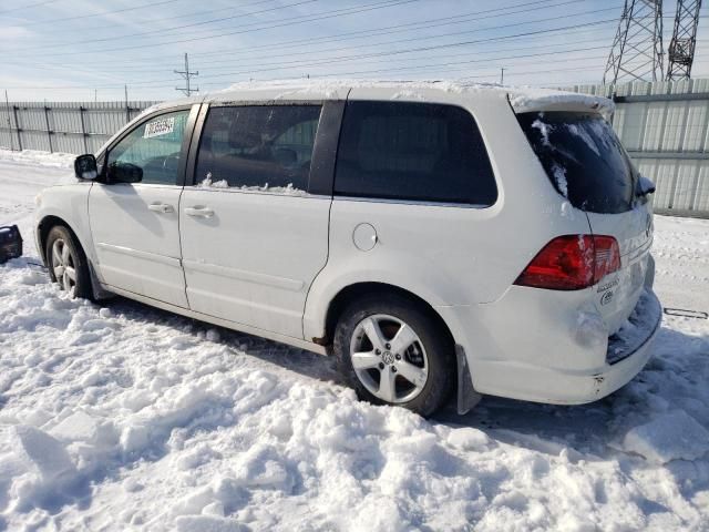 2011 Volkswagen Routan SE