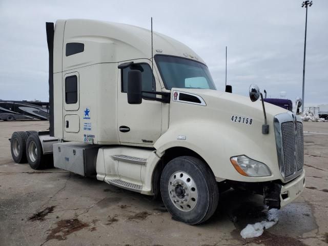 2016 Kenworth Construction T680