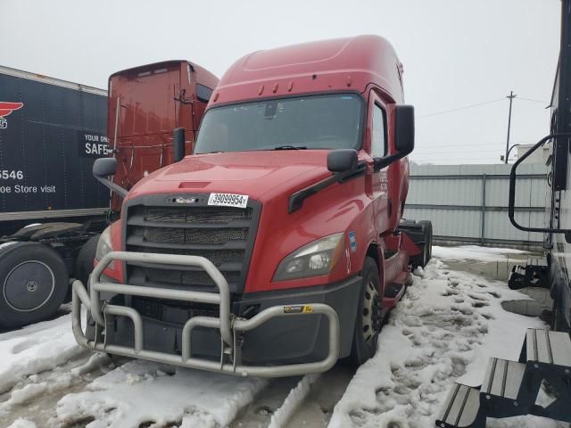 2018 Freightliner Cascadia 126