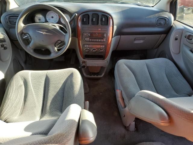 2005 Chrysler Town & Country