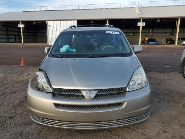 2004 Toyota Sienna XLE