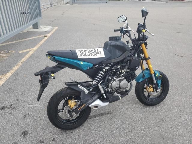 2021 Kawasaki BR125 J