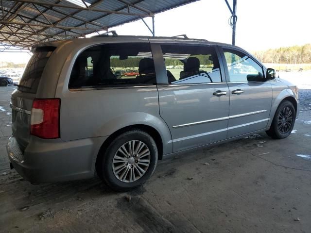 2013 Chrysler Town & Country Touring L