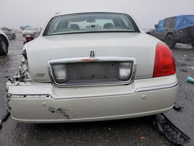 2004 Lincoln Town Car Ultimate