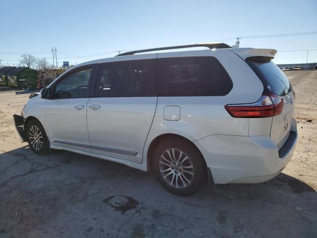 2018 Toyota Sienna XLE