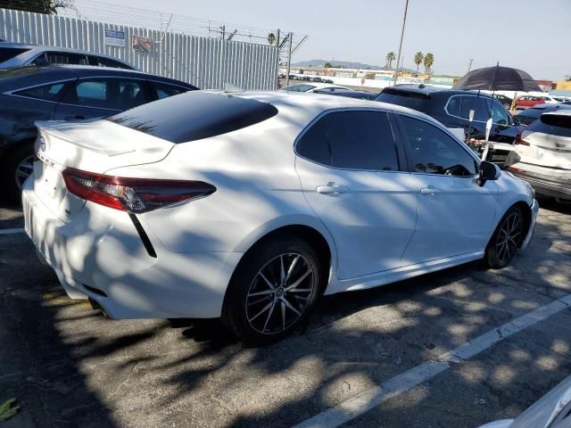 2022 Toyota Camry SE