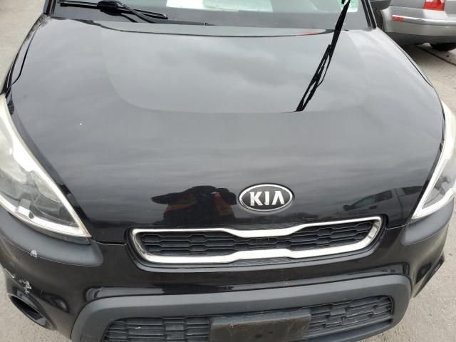 2013 KIA Soul +