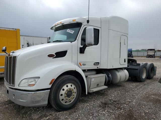 2017 Peterbilt 579