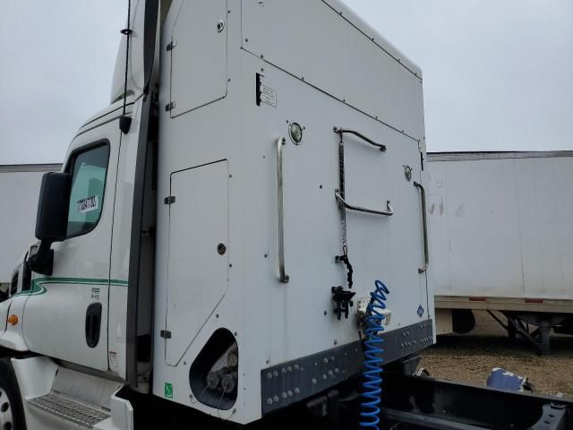 2014 Freightliner Cascadia 113