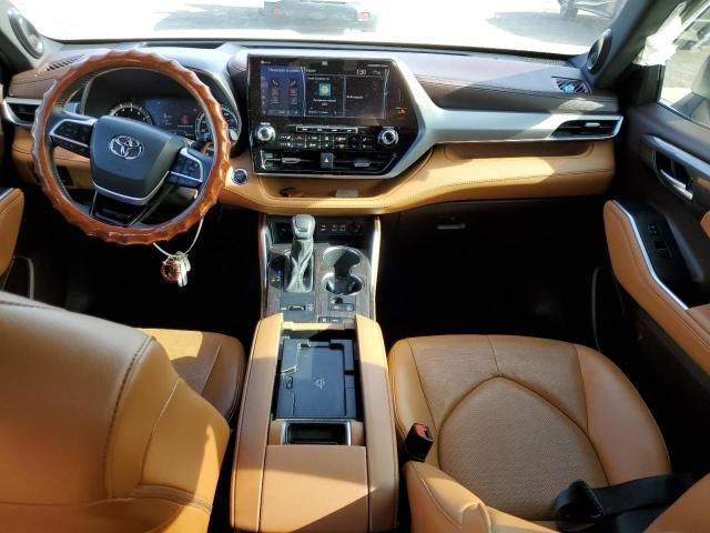 2022 Toyota Highlander Platinum