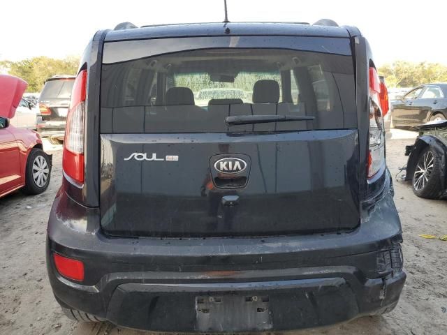 2013 KIA Soul +