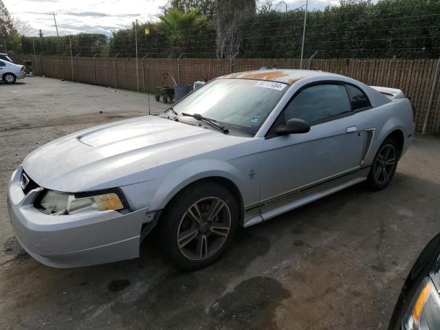 2000 Ford Mustang