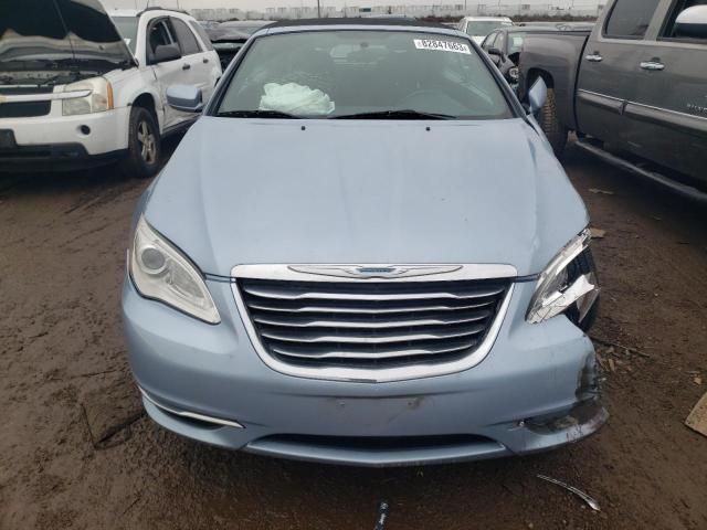 2013 Chrysler 200 Touring