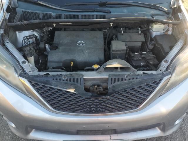 2013 Toyota Sienna Sport