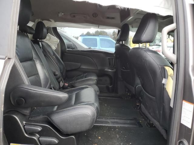 2017 Toyota Sienna SE