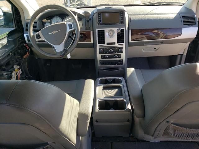 2010 Chrysler Town & Country Touring