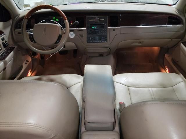 2007 Lincoln Town Car Signature Limited