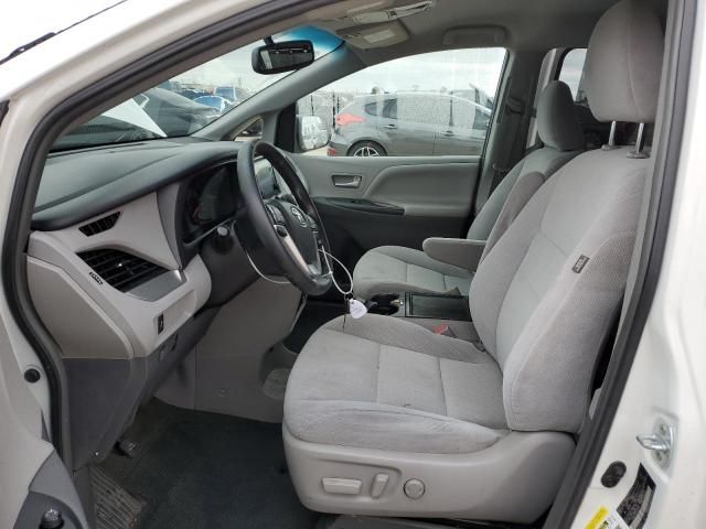 2017 Toyota Sienna LE