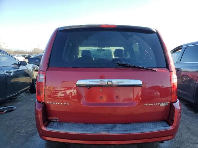 2010 Chrysler Town & Country LX