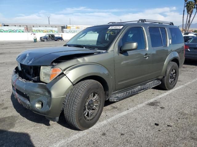 2005 Nissan Pathfinder LE