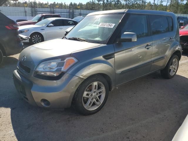 2011 KIA Soul +