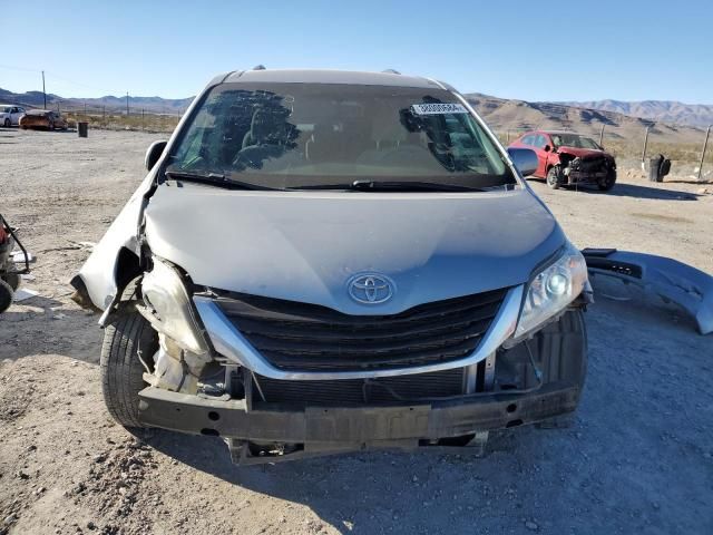 2011 Toyota Sienna LE