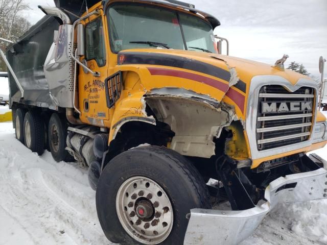 2006 Mack 700 CV700