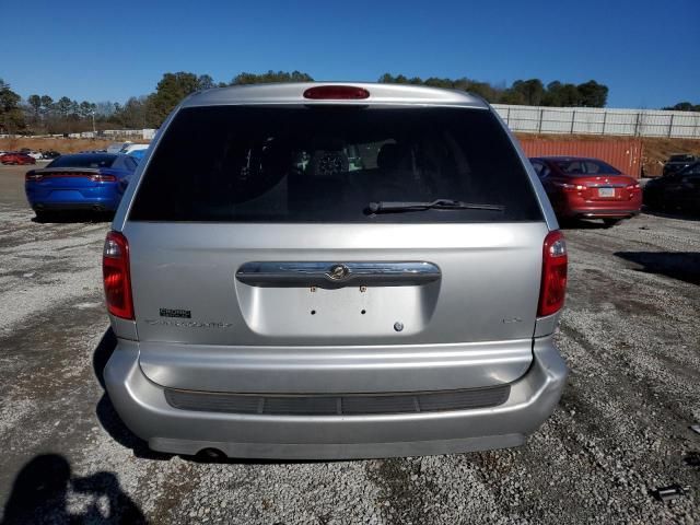 2005 Chrysler Town & Country LX