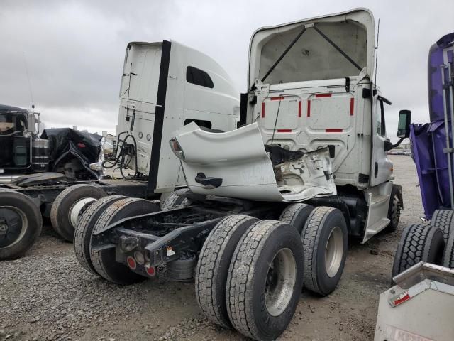 2017 Freightliner Cascadia 125