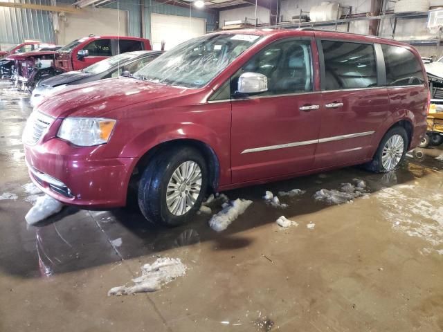 2013 Chrysler Town & Country Touring L