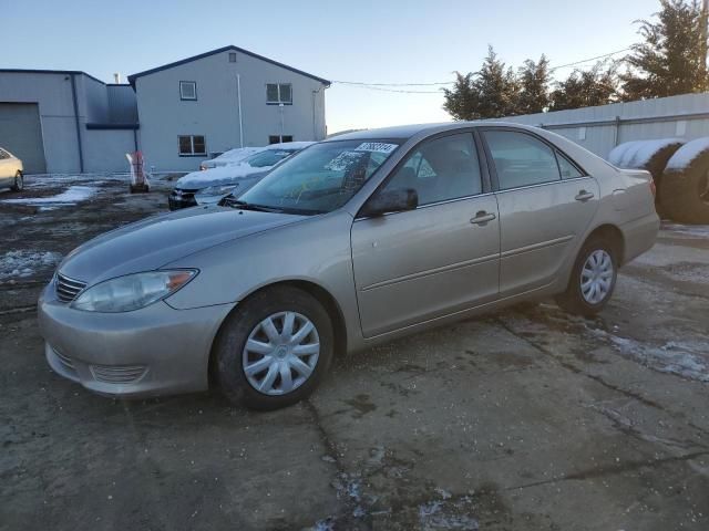 2005 Toyota Camry LE