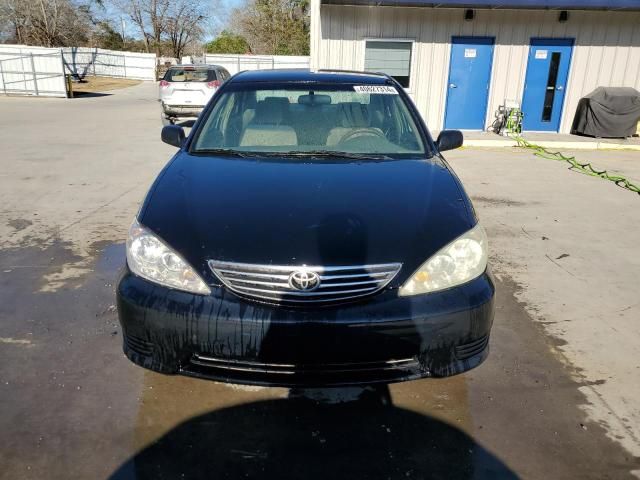 2005 Toyota Camry LE