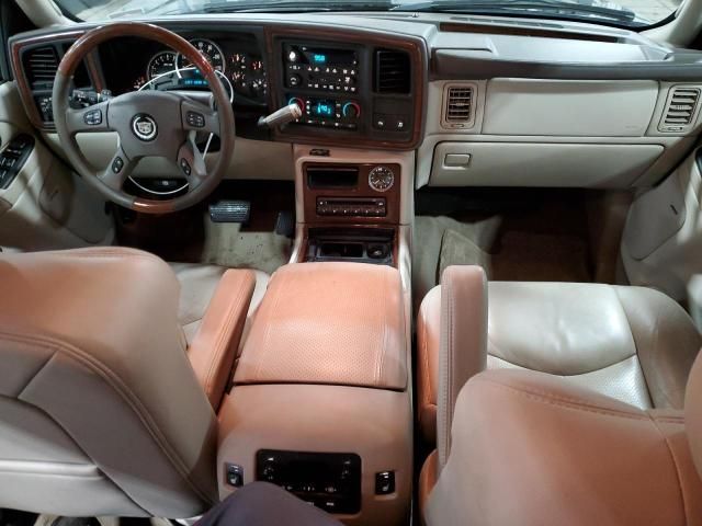 2004 Cadillac Escalade Luxury