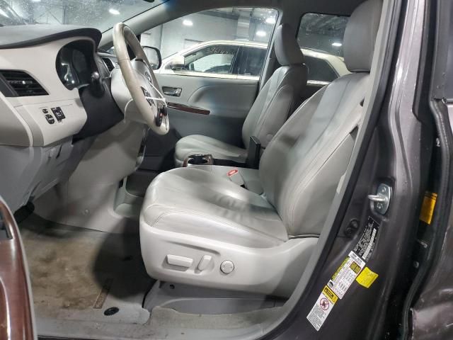 2013 Toyota Sienna XLE