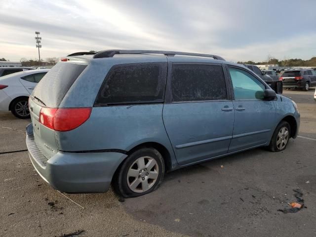 2009 Toyota Sienna CE