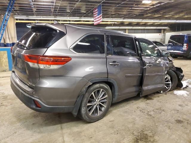 2018 Toyota Highlander SE