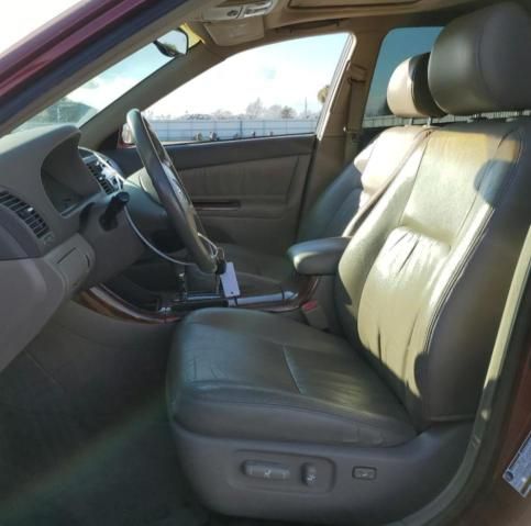 2004 Toyota Camry LE